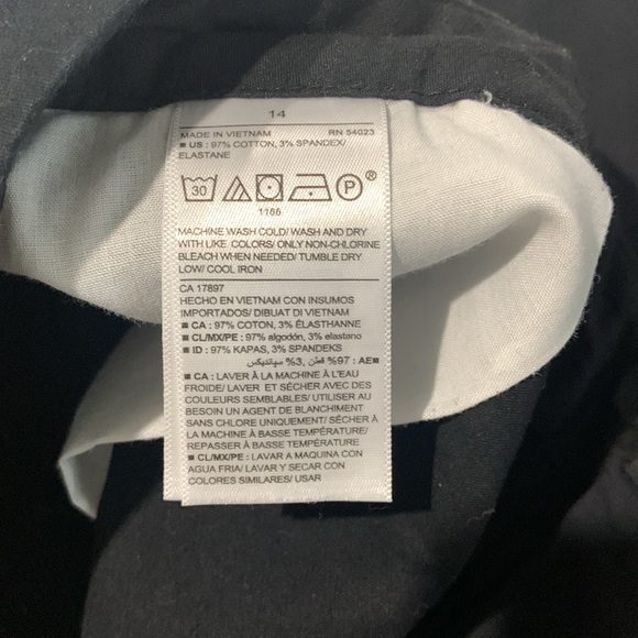 Old Navy Bermuda Shorts, Black, Size 14 - Picture 4 of 4